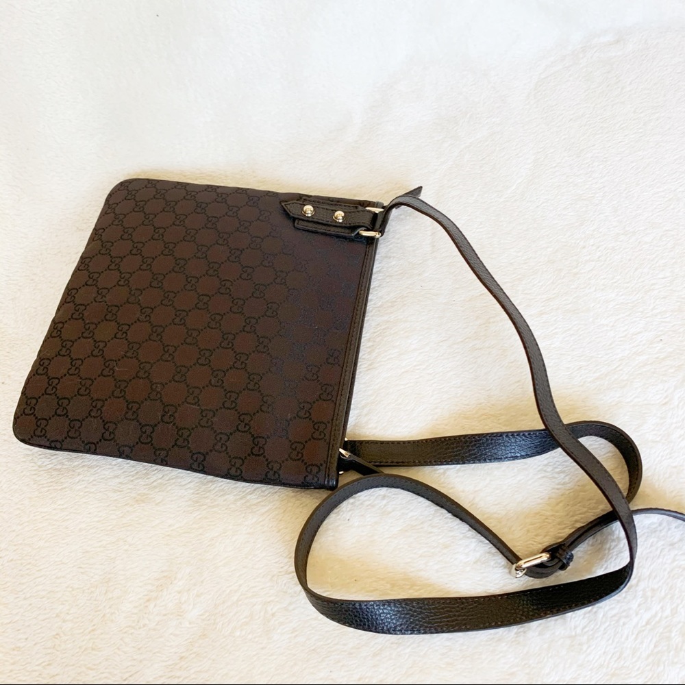 NWT Authentic Gucci Nylon GG Swing Messenger Bag Dark Brown - Picture 3 of 6